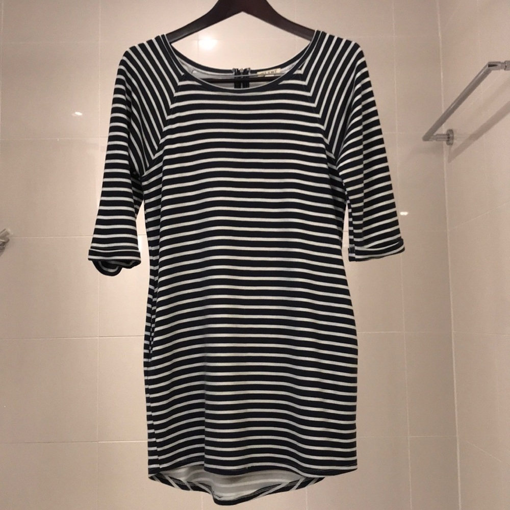 Striped dress w pockets